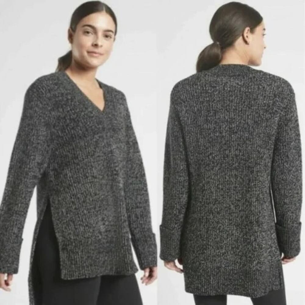 Athleta Shasta Oversized V-Neck Tunic Sweater Black Marled, Side Slits, Size L